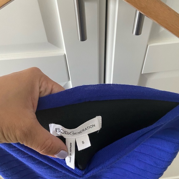 BCBG Generation mini skirt - Picture 3 of 3